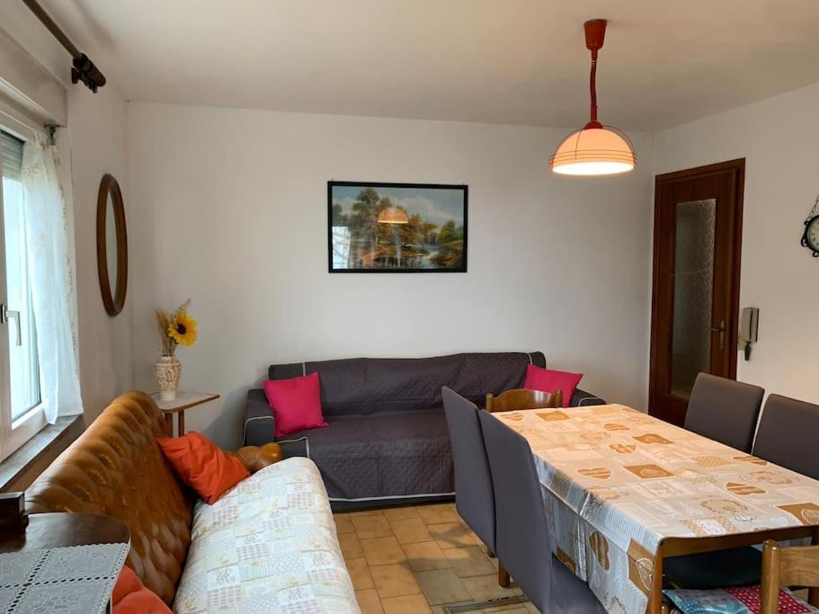 Casa Vacanza Leonardo Apartment Chambave Exterior photo